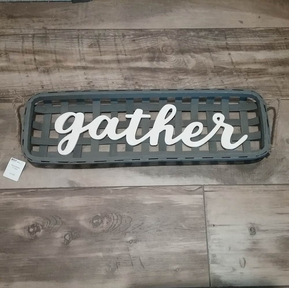 NWT Gerson Wood Basket with Sign Decor